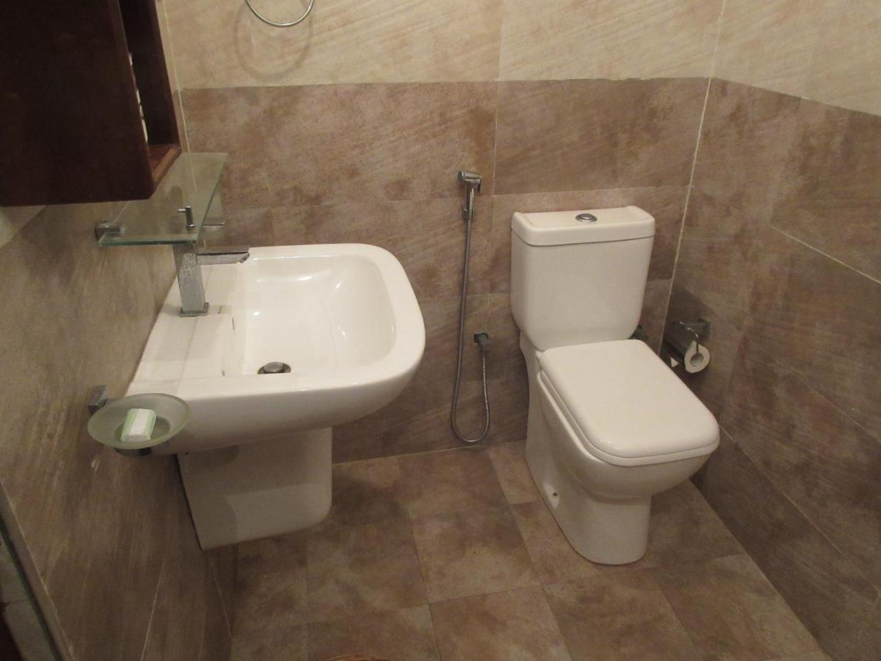 So What Boutique Hotel Negombo Bagian luar foto